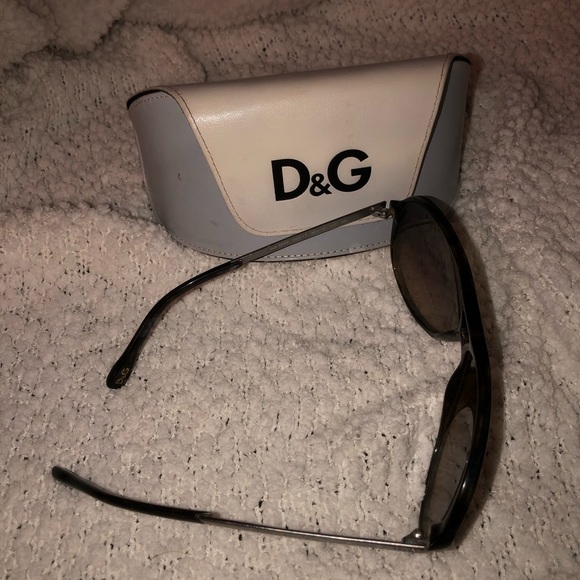 Dolce & Gabbana Aviators - Picture 2 of 3